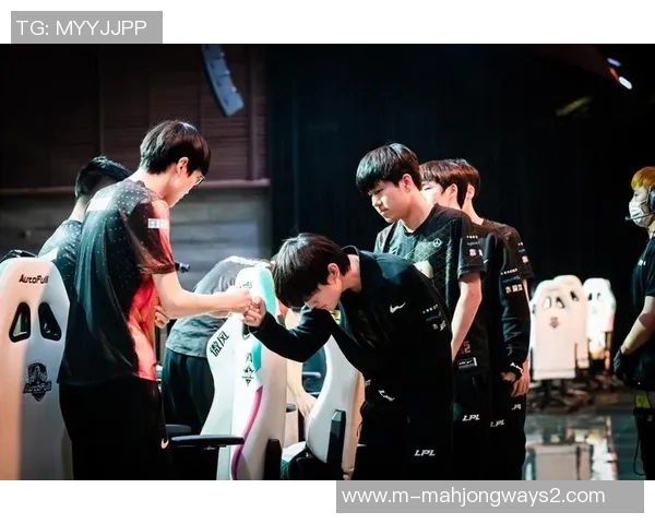 王者荣耀中RNG战队灵活性引发热议与争议的深度分析与讨论 王者荣耀中RNG战队灵活性引发热议与争议的深度分析与讨论